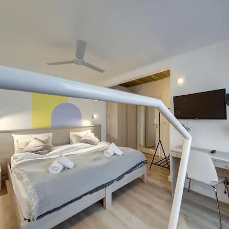 Residences By 360 Estates モスタ