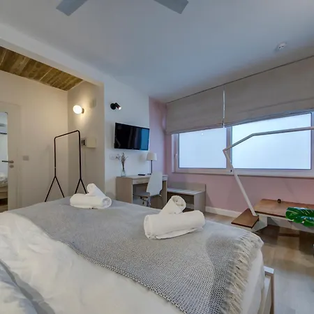 Residences By 360 Estates モスタ